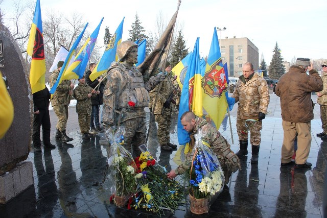 У Дніпропетровській області з'явився пам'ятник бійцям АТО